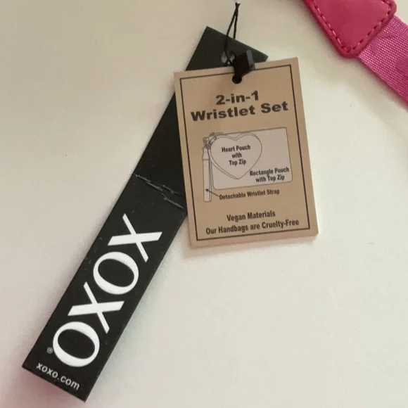 XOXO Fuchsia Quilted Wristlet/Clutch and Heart Purse NWT - Picture 4 of 8